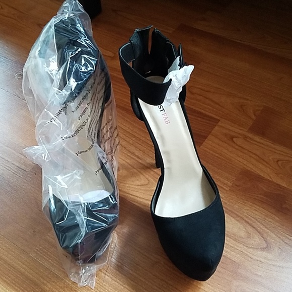 Heels - Picture 5 of 6